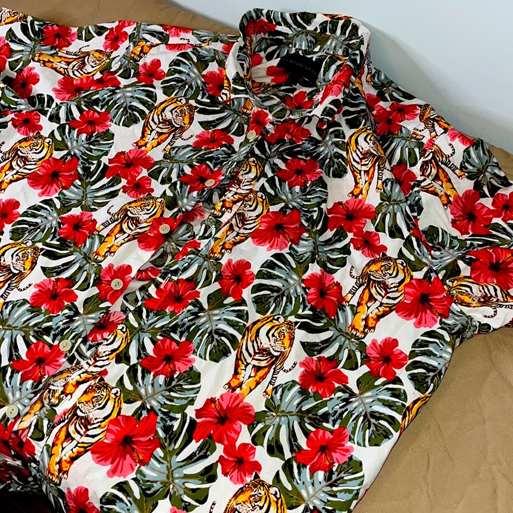 NO BOUNDARIES BUTTON DOWN SHIRT
